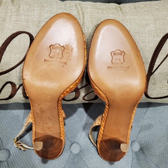 Pre-loved Stuart Weitzman Snakeskin Heels size 7 - Picture 13 of 13